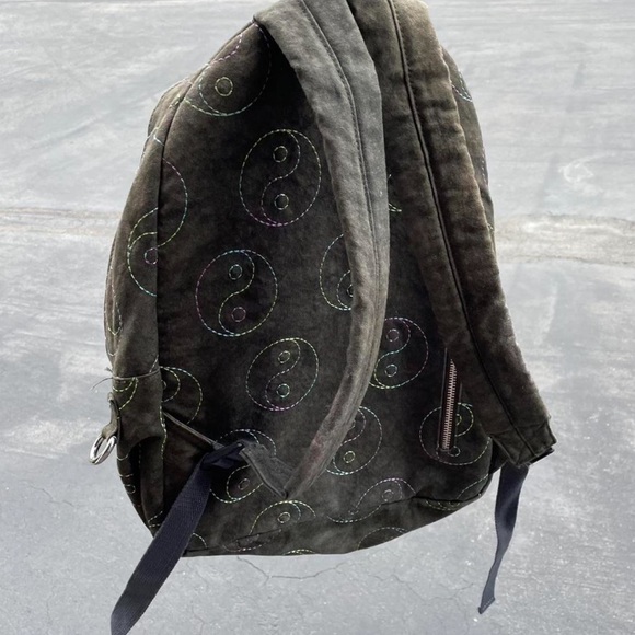 ✨URBAN OUTFITTERS ✨Ying Yang Icon Embroidered Backpack - Picture 4 of 6
